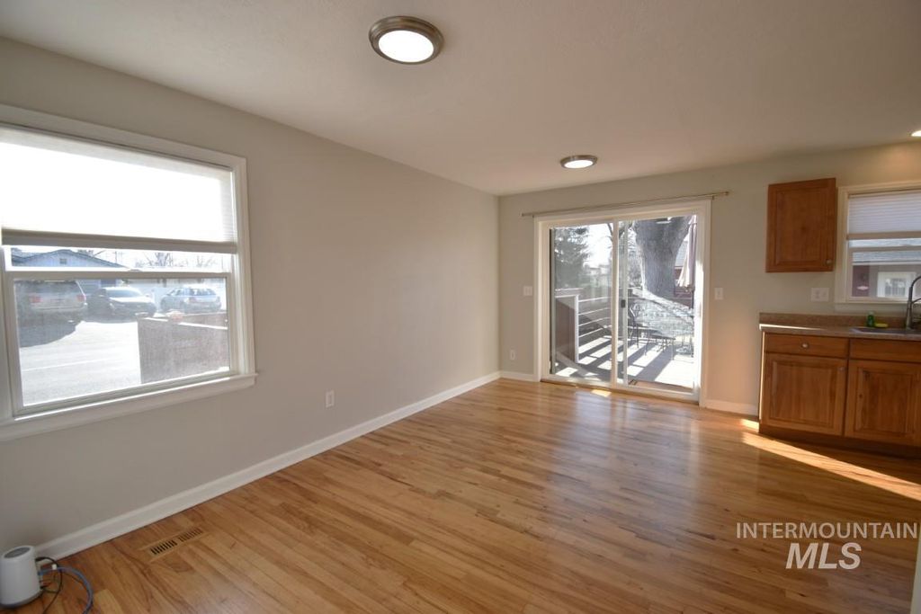 1327 S Leadville Ave, Boise, ID 83706 photo 6