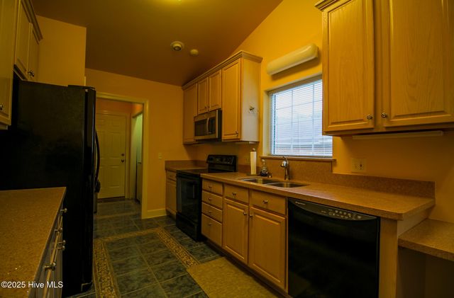 2616 Brookridge Circle, Greenville, NC 27858
