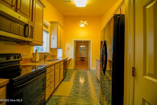 2616 Brookridge Circle, Greenville, NC 27858