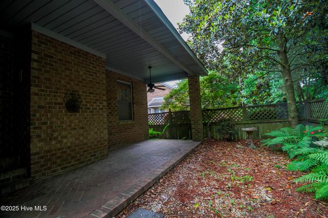 2616 Brookridge Circle, Greenville, NC 27858