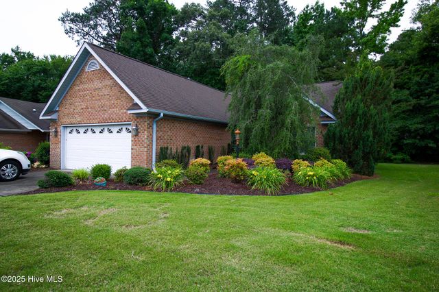 2616 Brookridge Circle, Greenville, NC 27858