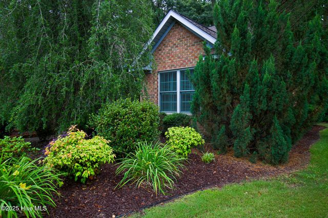 2616 Brookridge Circle, Greenville, NC 27858