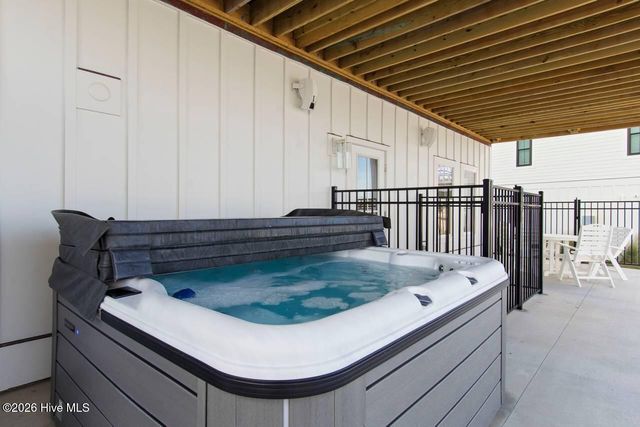 109 Ocean Bluff Drive, Atlantic Beach, NC 28512