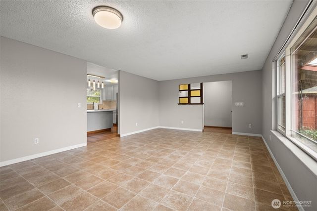 1209 Dundee Drive, Cosmopolis, WA 98537