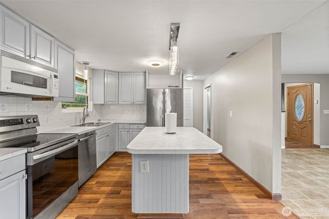 1209 Dundee Drive, Cosmopolis, WA 98537