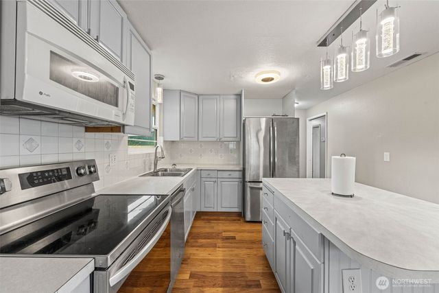 1209 Dundee Drive, Cosmopolis, WA 98537