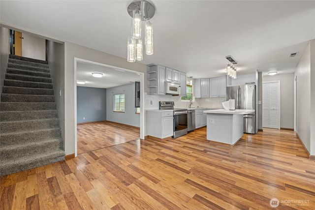 1209 Dundee Drive, Cosmopolis, WA 98537