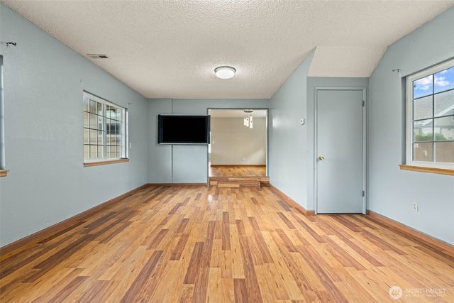 1209 Dundee Drive, Cosmopolis, WA 98537