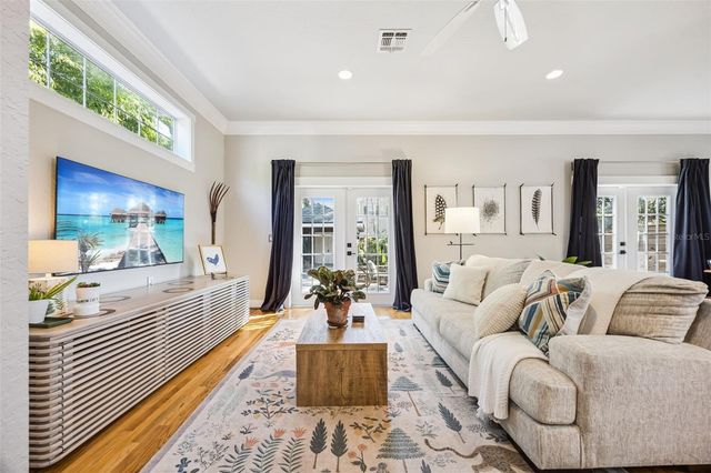 913 LA SALLE AVENUE, Orlando, FL 32803