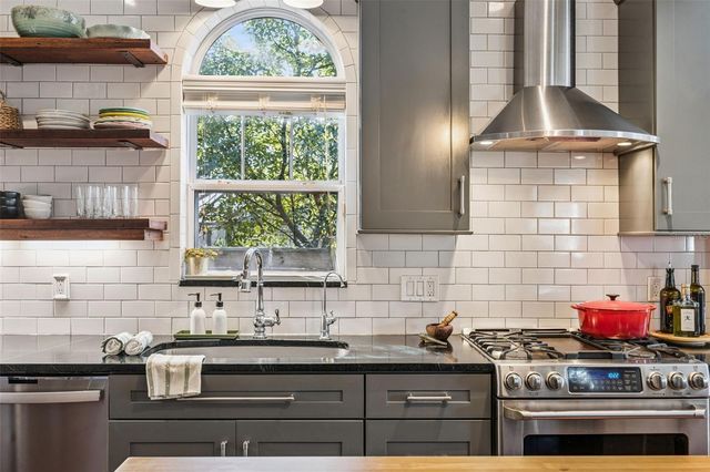 913 LA SALLE AVENUE, Orlando, FL 32803