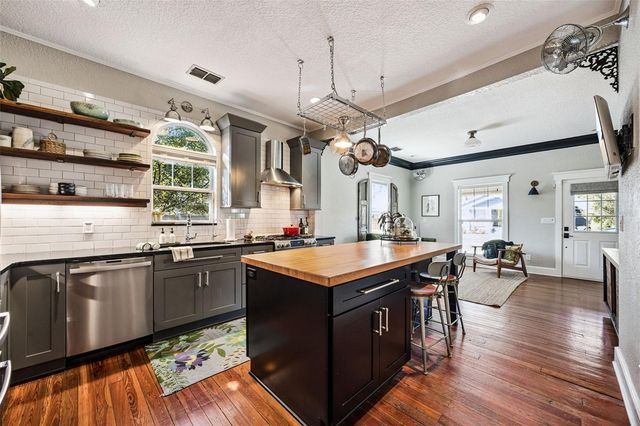 913 LA SALLE AVENUE, Orlando, FL 32803