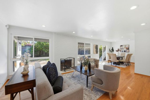 574 Carrick Court, Sunnyvale, CA 94087