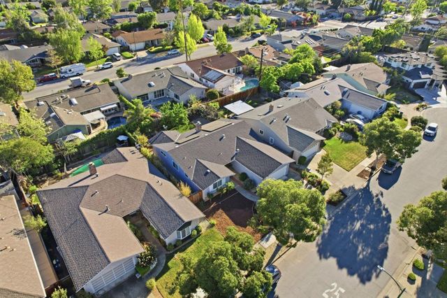 574 Carrick Court, Sunnyvale, CA 94087