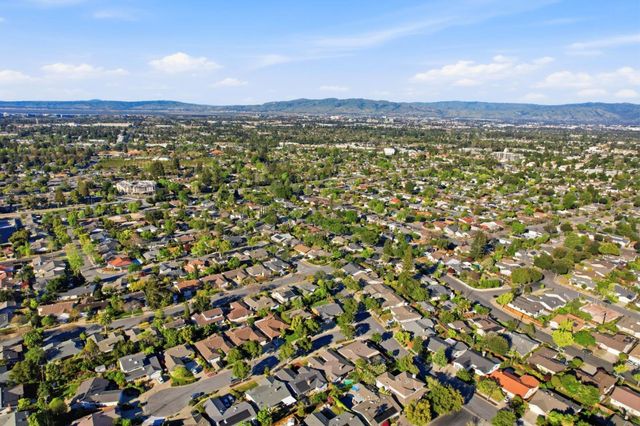 574 Carrick Court, Sunnyvale, CA 94087