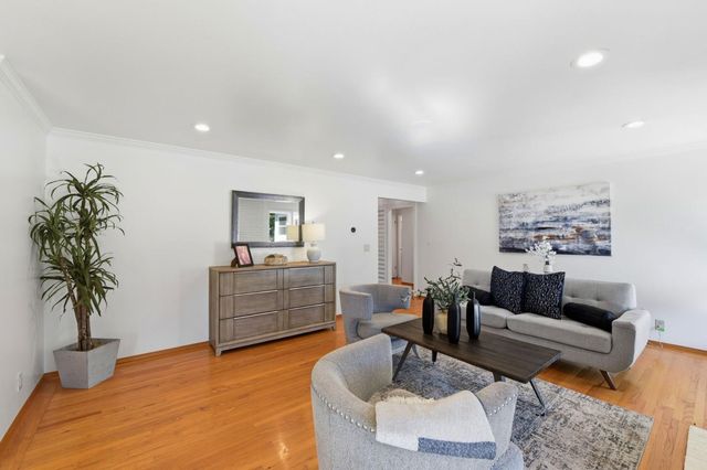 574 Carrick Court, Sunnyvale, CA 94087