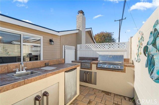 16372 Birdie Lane, Huntington Beach, CA 92649