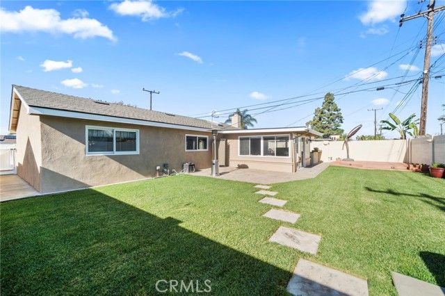 16372 Birdie Lane, Huntington Beach, CA 92649