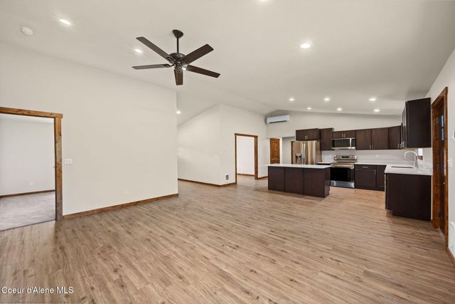55 Flattery LN, Blanchard, ID 83804