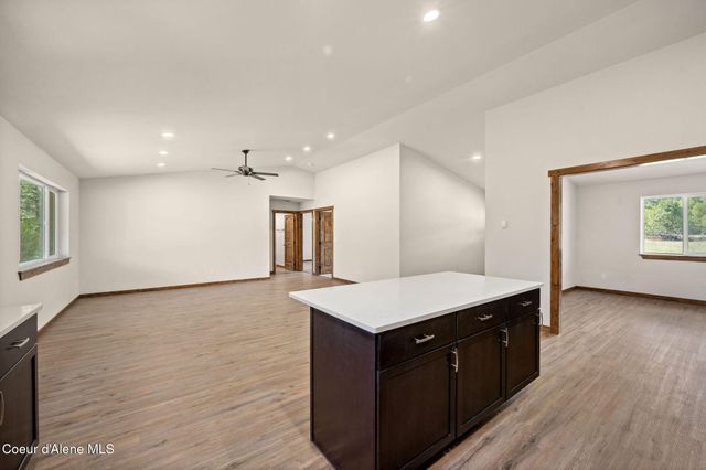 55 Flattery LN, Blanchard, ID 83804