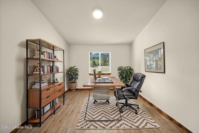 55 Flattery LN, Blanchard, ID 83804
