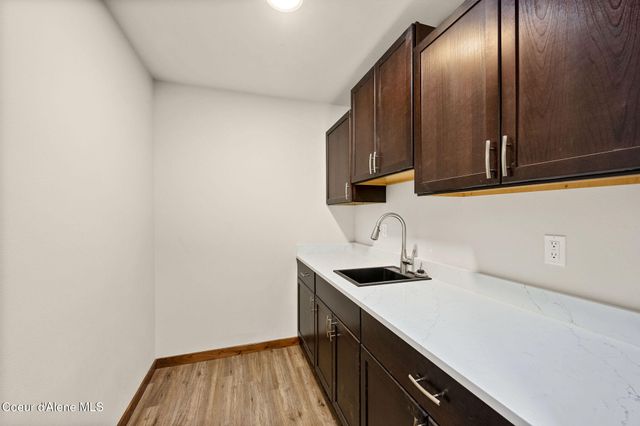 55 Flattery LN, Blanchard, ID 83804