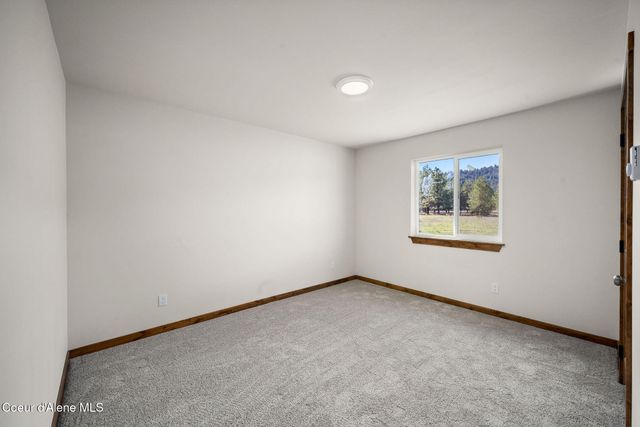55 Flattery LN, Blanchard, ID 83804