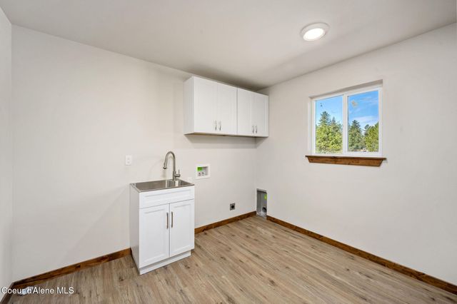 55 Flattery LN, Blanchard, ID 83804