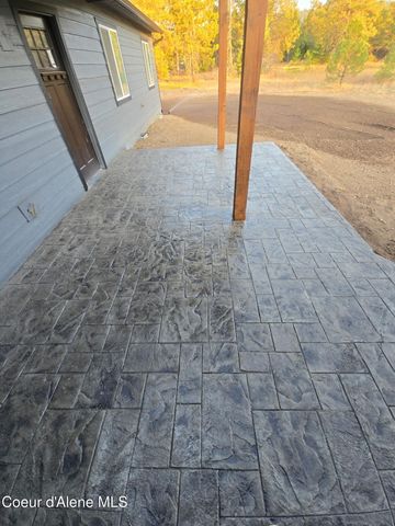 55 Flattery LN, Blanchard, ID 83804