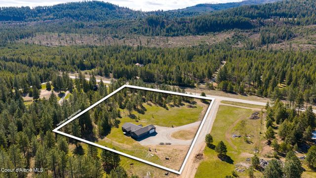 55 Flattery LN, Blanchard, ID 83804