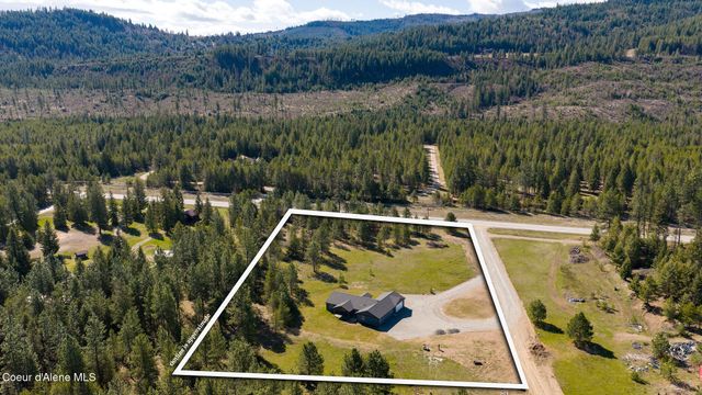 55 Flattery LN, Blanchard, ID 83804