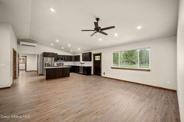 55 Flattery LN, Blanchard, ID 83804