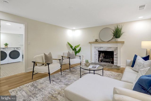 4612 9TH ST S, Arlington, VA 22204