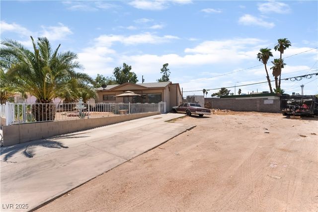 1908 Ardmore Street, Las Vegas, NV 89104