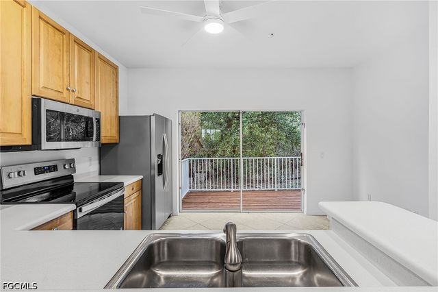 3285 Lindsey LN 2, Naples, FL 34109