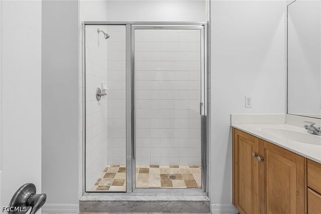 3285 Lindsey LN 2, Naples, FL 34109