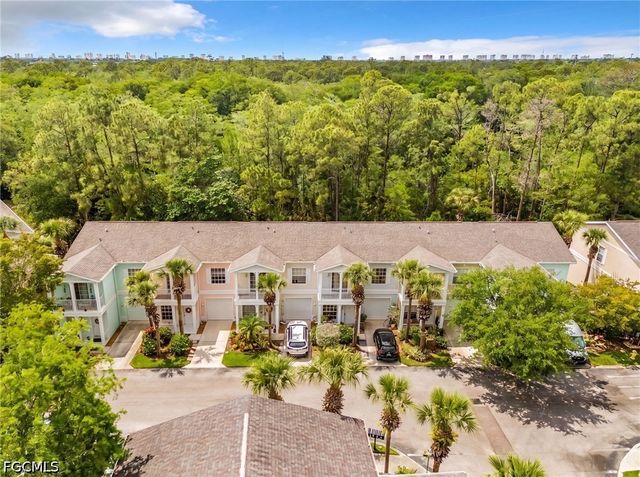 3285 Lindsey LN 2, Naples, FL 34109