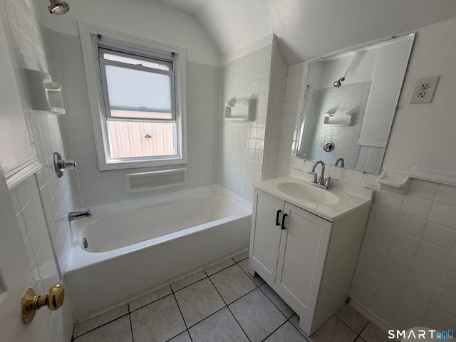 116 Hastings Street, Bridgeport, CT 06610
