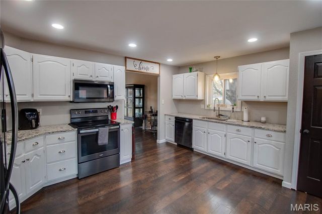 38 Katie Lynn Court, Glen Carbon, IL 62034