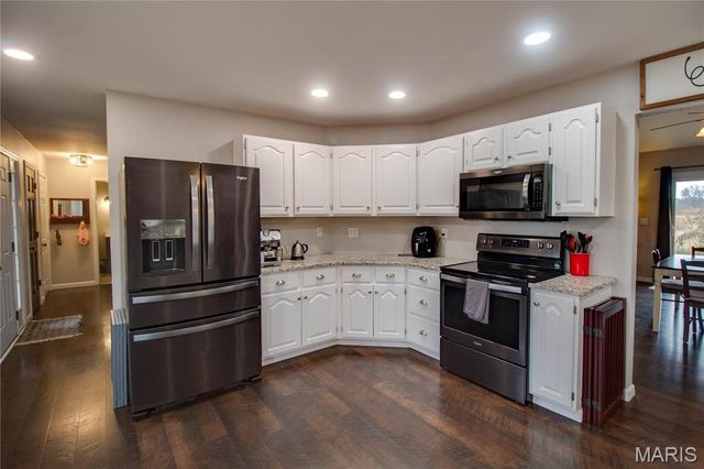 38 Katie Lynn Court, Glen Carbon, IL 62034