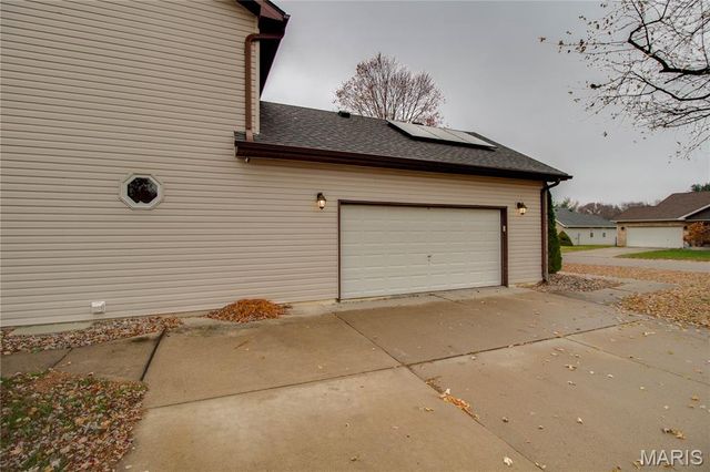 38 Katie Lynn Court, Glen Carbon, IL 62034