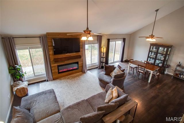 38 Katie Lynn Court, Glen Carbon, IL 62034