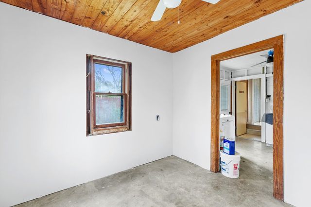803 Peach ST, Seguin, TX 78155