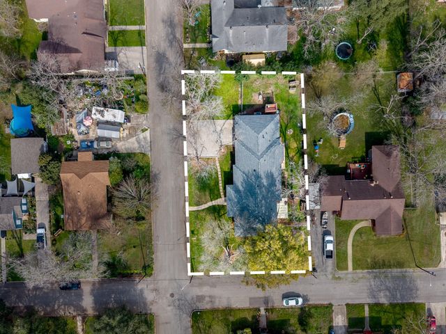 803 Peach ST, Seguin, TX 78155
