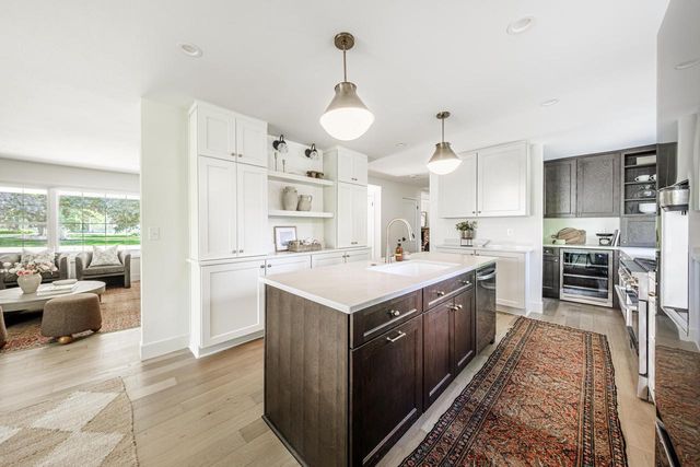 14420 Woodridge CIRCLE, Brookfield, WI 53005