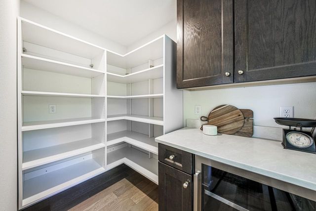 14420 Woodridge CIRCLE, Brookfield, WI 53005