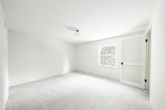 14420 Woodridge CIRCLE, Brookfield, WI 53005