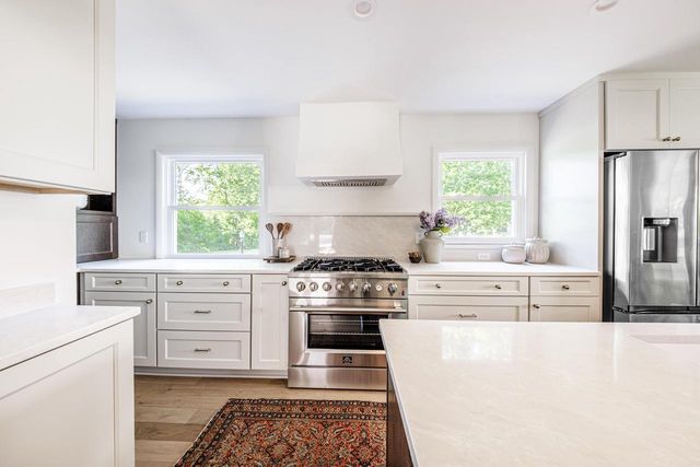 14420 Woodridge CIRCLE, Brookfield, WI 53005