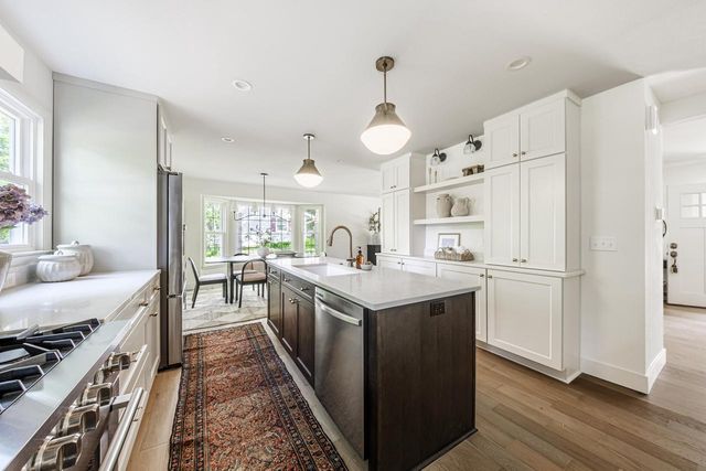 14420 Woodridge CIRCLE, Brookfield, WI 53005