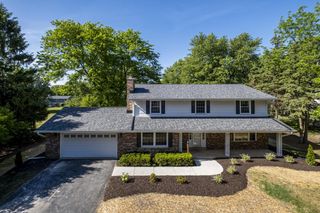 14420 Woodridge CIRCLE, Brookfield, WI 53005