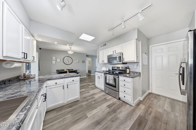 10804 W CAMEO Drive, Sun City, AZ 85351